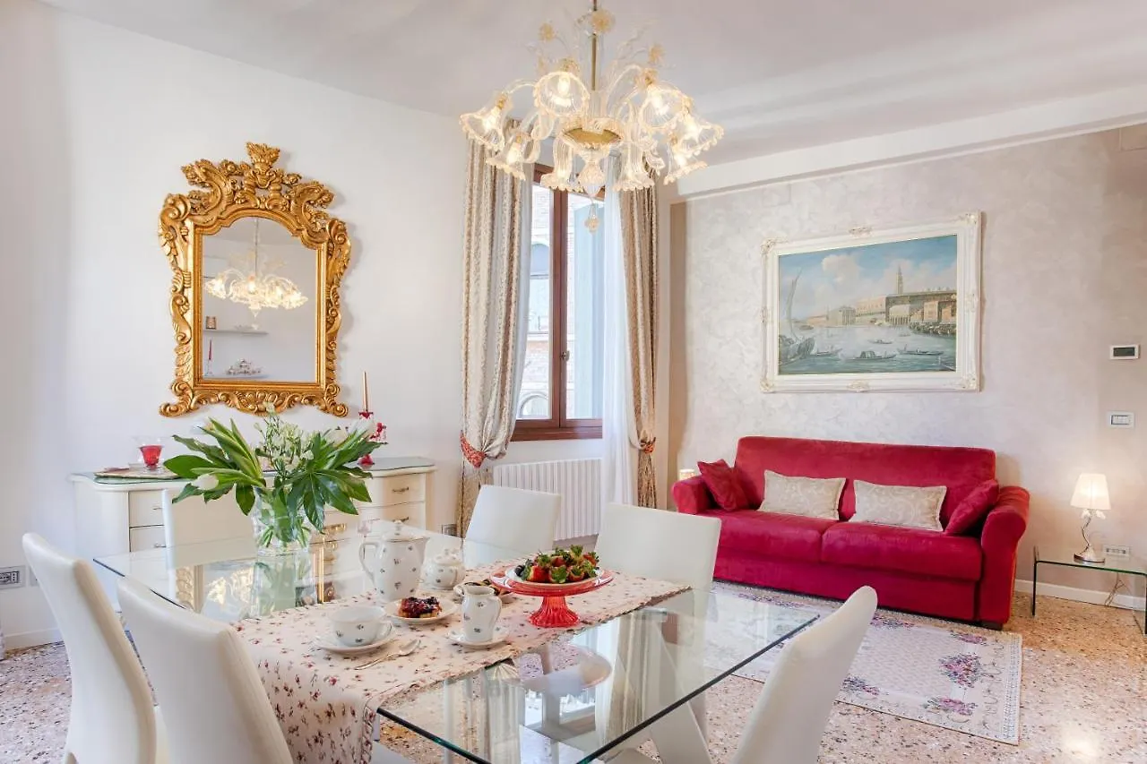 Appartamento Perla Con Vista Canale Venedik