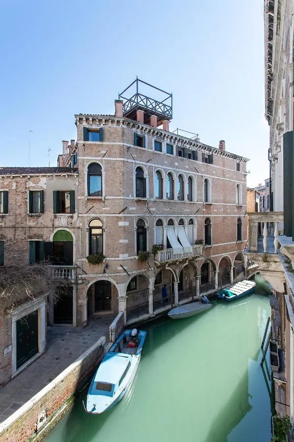 Appartamento Perla Con Vista Canale Venedik Daire
