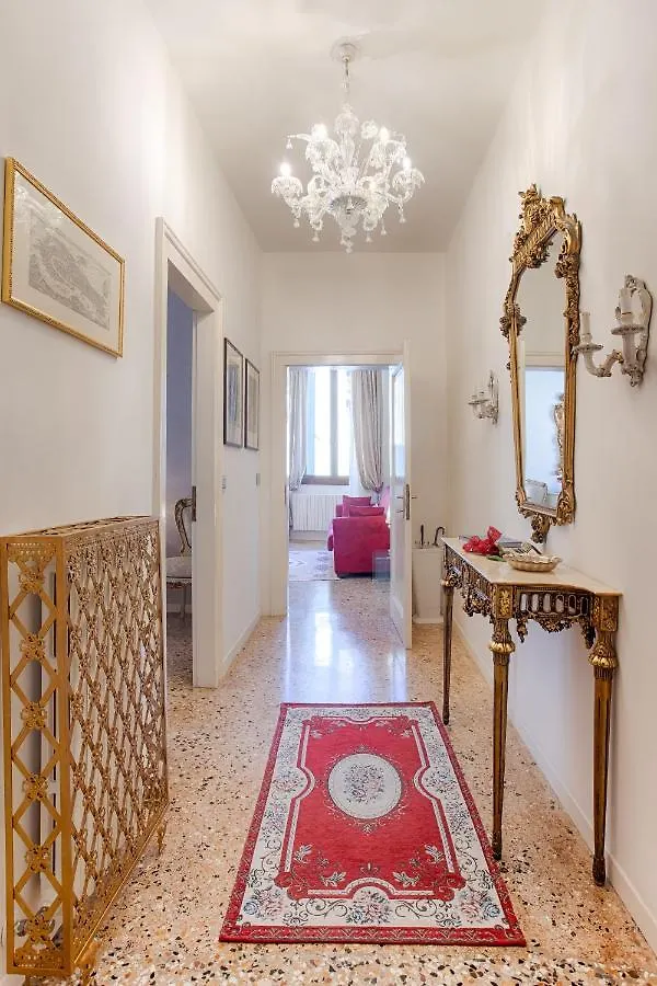 Daire Appartamento Perla Con Vista Canale Venedik