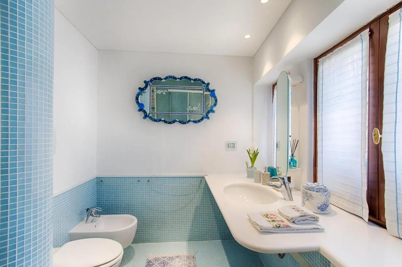 Daire Appartamento Perla Con Vista Canale Venedik